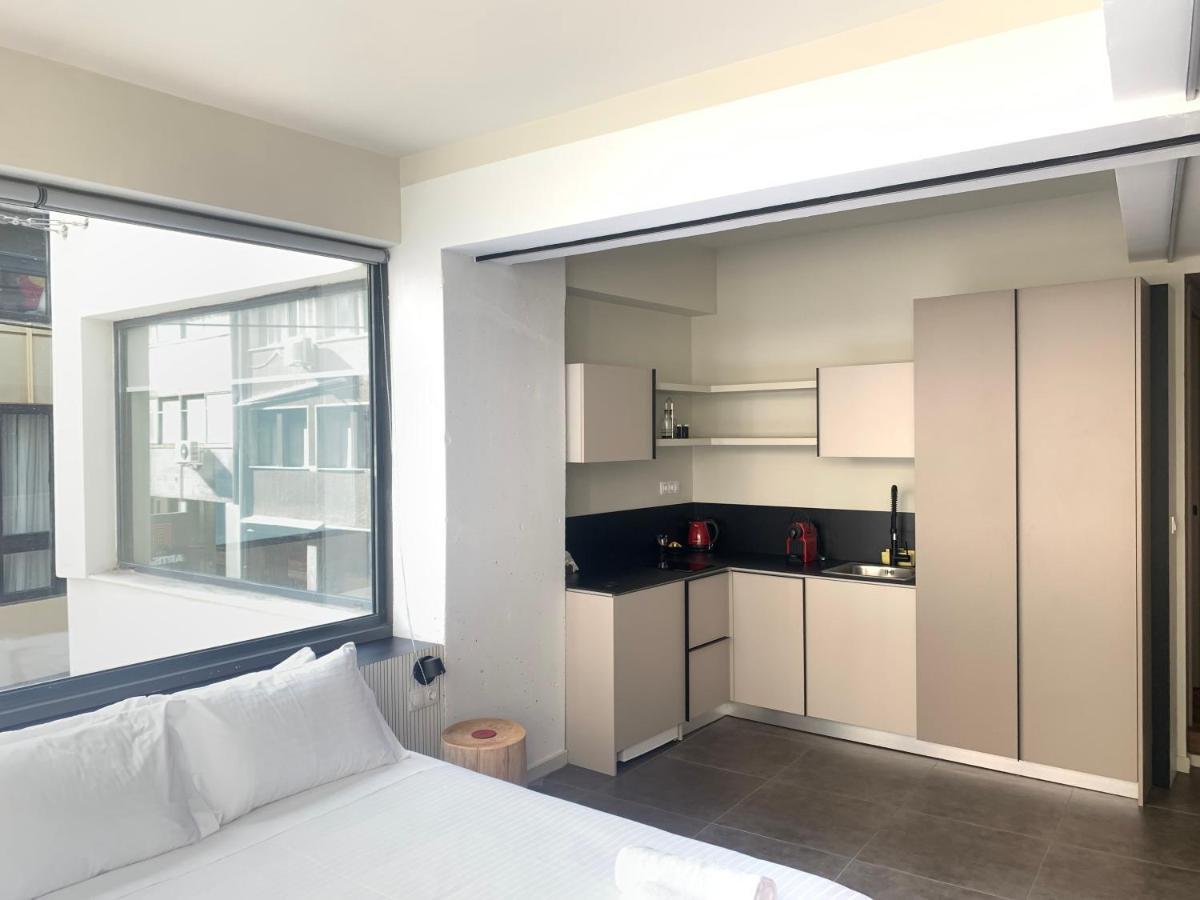 M17 Studios & Suites In The Heart Of Athens Exterior photo