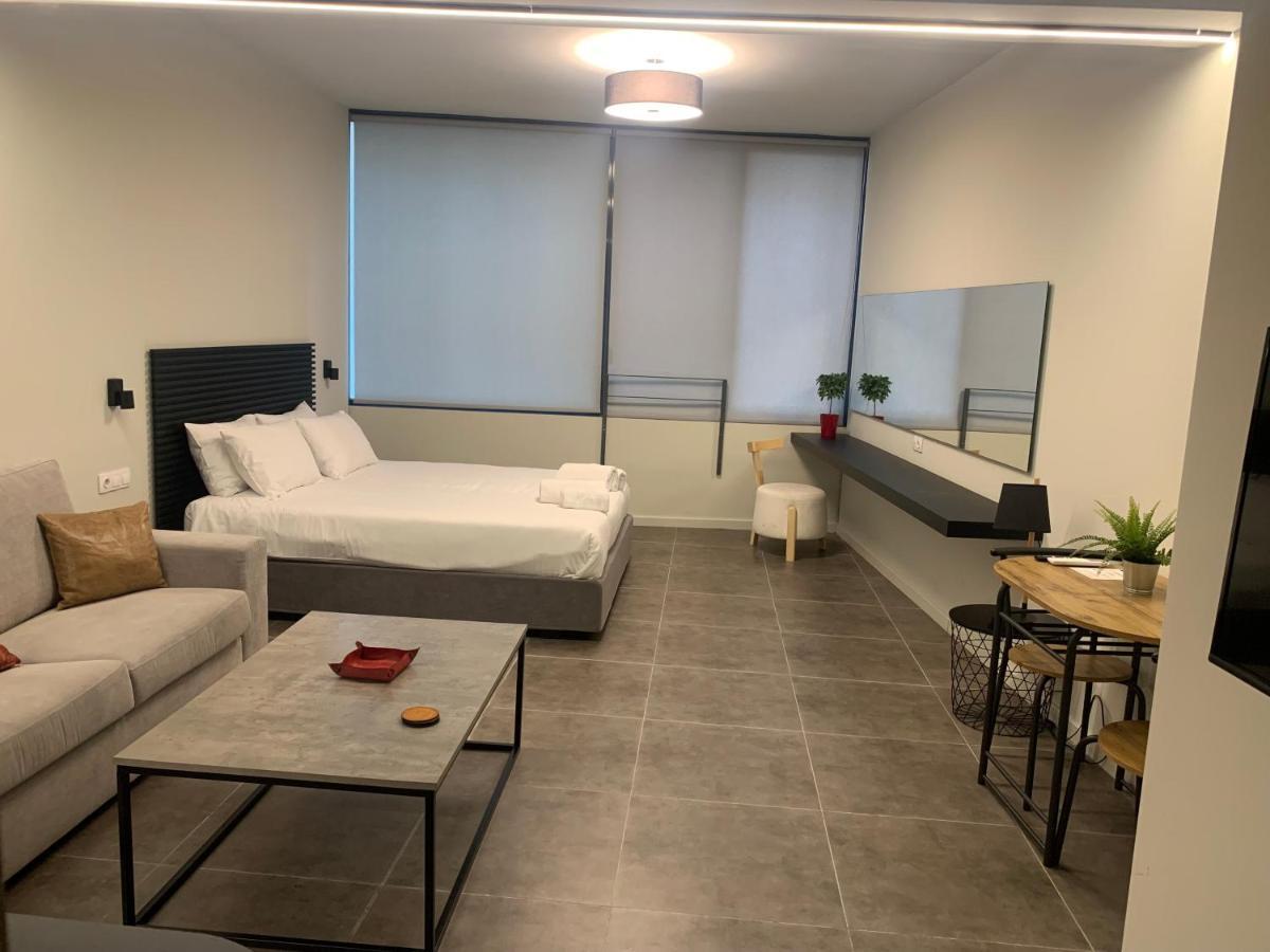 M17 Studios & Suites In The Heart Of Athens Exterior photo